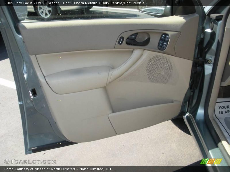 Light Tundra Metallic / Dark Pebble/Light Pebble 2005 Ford Focus ZXW SES Wagon