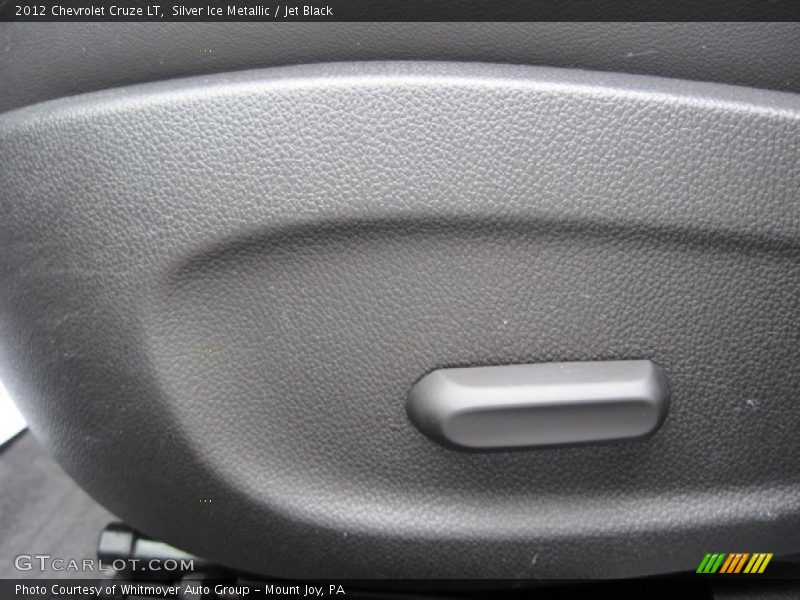 Silver Ice Metallic / Jet Black 2012 Chevrolet Cruze LT