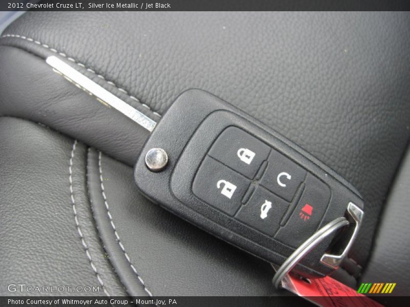 Silver Ice Metallic / Jet Black 2012 Chevrolet Cruze LT
