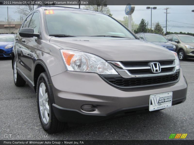 Urban Titanium Metallic / Black 2011 Honda CR-V SE 4WD