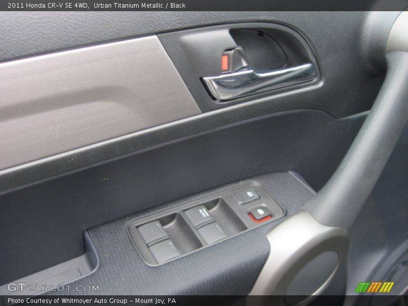 Urban Titanium Metallic / Black 2011 Honda CR-V SE 4WD