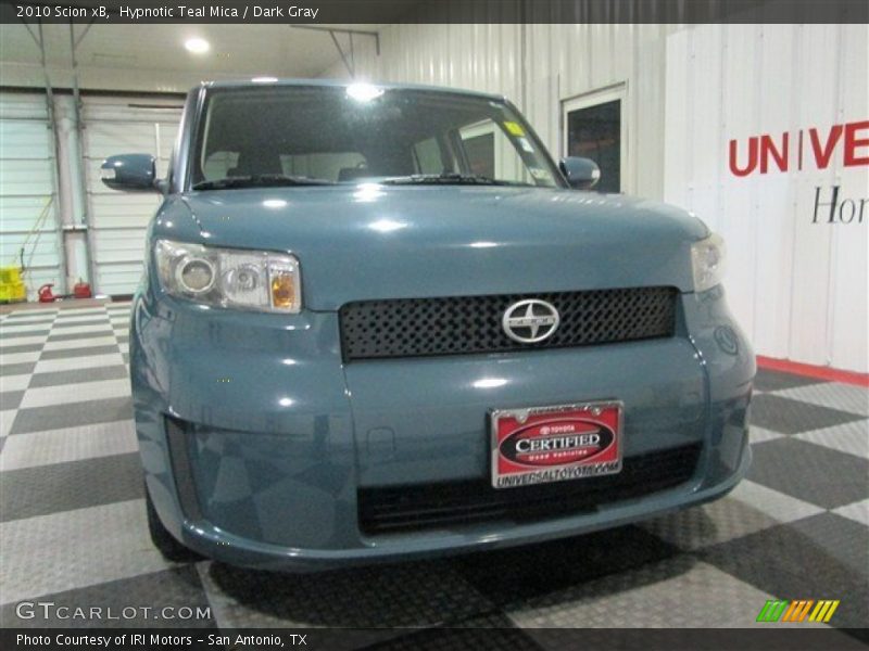 Hypnotic Teal Mica / Dark Gray 2010 Scion xB