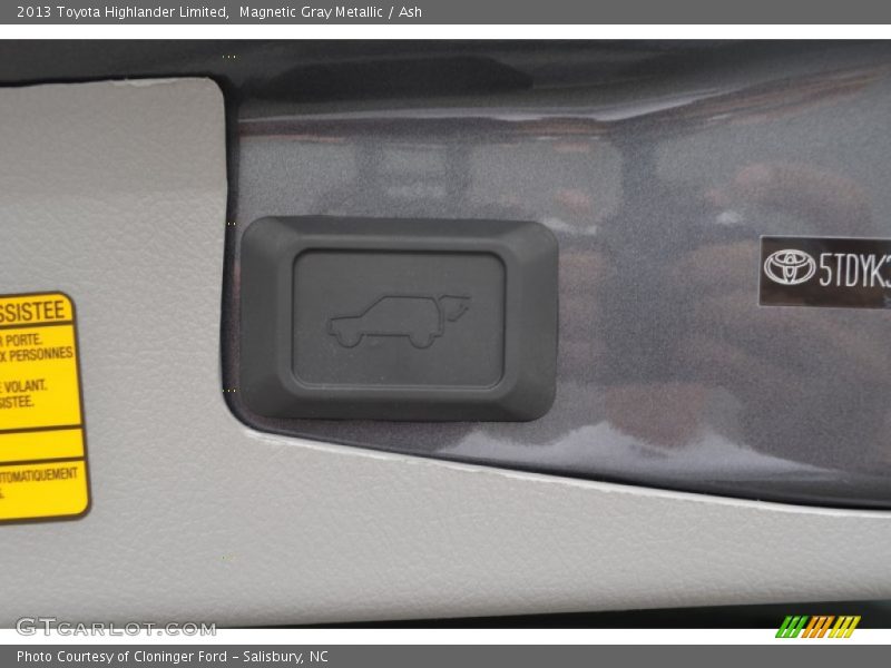 Magnetic Gray Metallic / Ash 2013 Toyota Highlander Limited