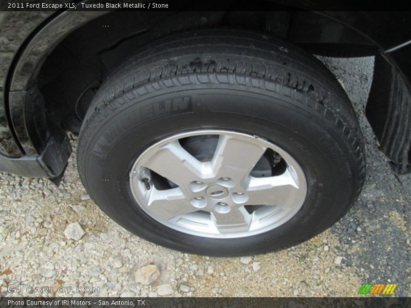 Tuxedo Black Metallic / Stone 2011 Ford Escape XLS