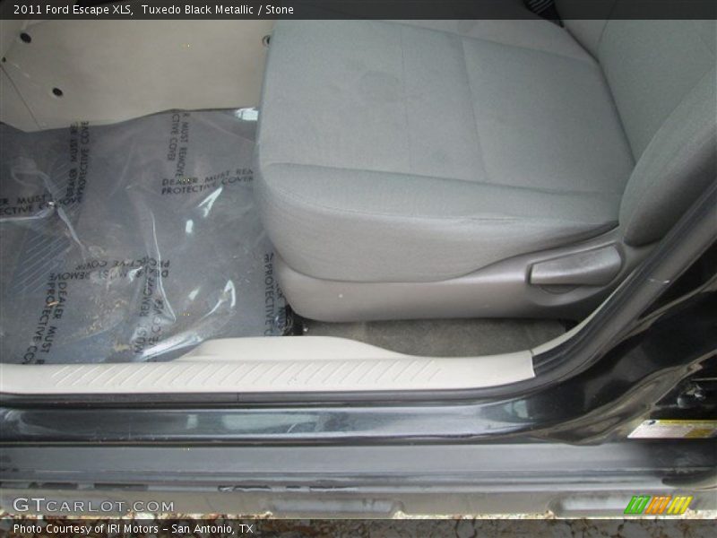 Tuxedo Black Metallic / Stone 2011 Ford Escape XLS