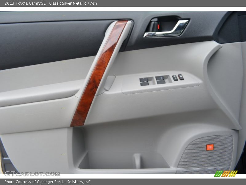 Classic Silver Metallic / Ash 2013 Toyota Camry SE