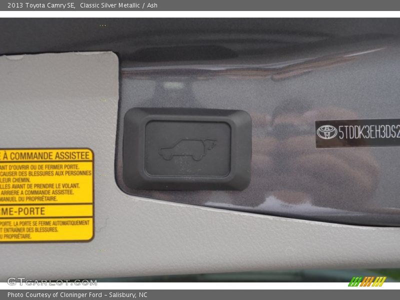Classic Silver Metallic / Ash 2013 Toyota Camry SE