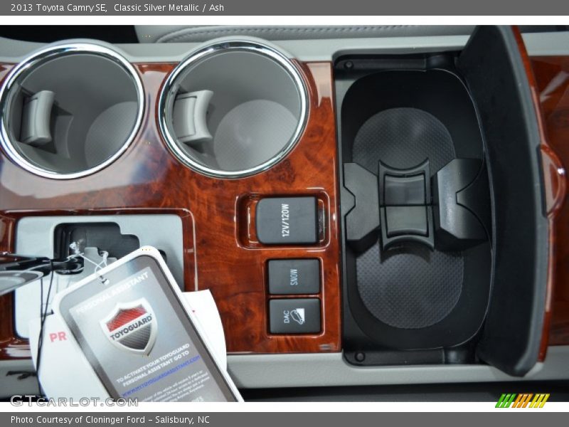 Classic Silver Metallic / Ash 2013 Toyota Camry SE