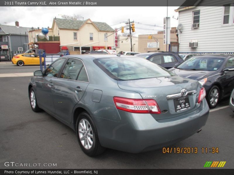 Aloe Green Metallic / Bisque 2011 Toyota Camry XLE
