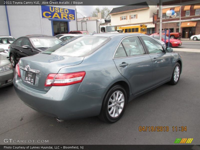 Aloe Green Metallic / Bisque 2011 Toyota Camry XLE