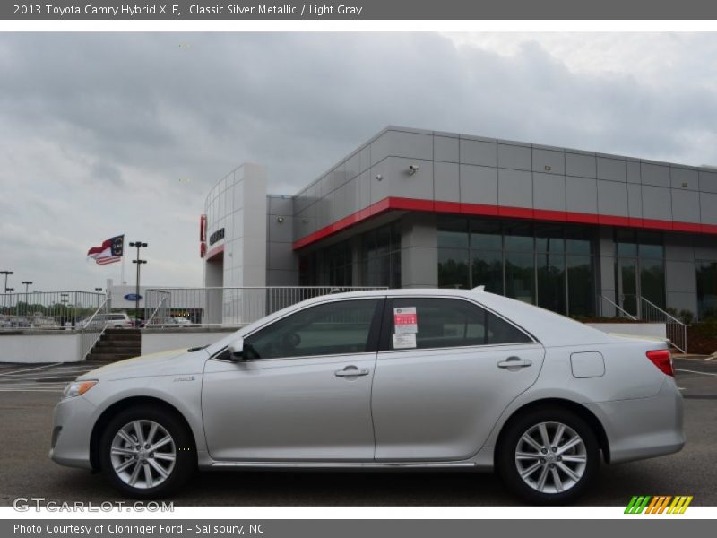 Classic Silver Metallic / Light Gray 2013 Toyota Camry Hybrid XLE