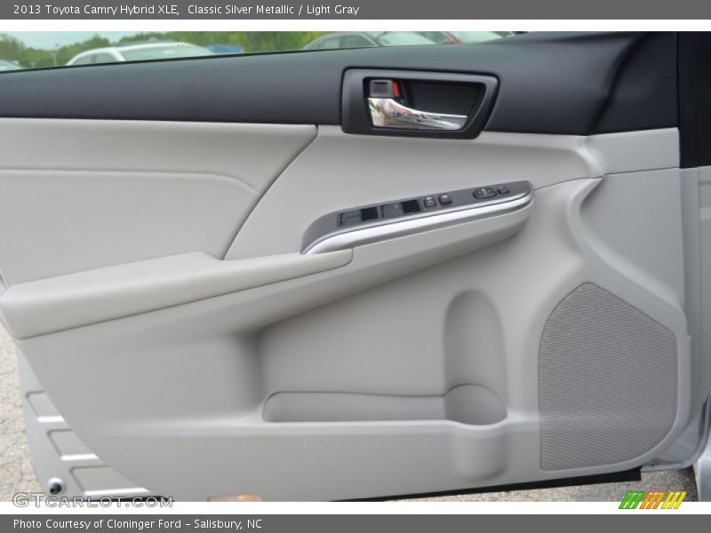 Classic Silver Metallic / Light Gray 2013 Toyota Camry Hybrid XLE