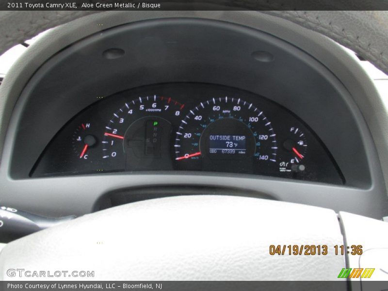 Aloe Green Metallic / Bisque 2011 Toyota Camry XLE