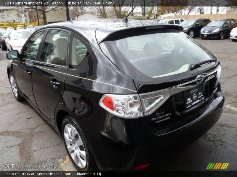 Obsidian Black Pearl / Ivory 2010 Subaru Impreza 2.5i Wagon