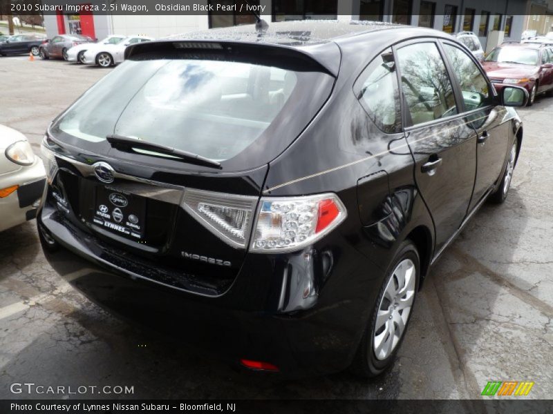 Obsidian Black Pearl / Ivory 2010 Subaru Impreza 2.5i Wagon