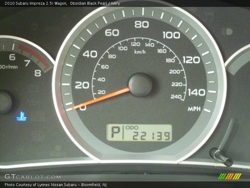 Obsidian Black Pearl / Ivory 2010 Subaru Impreza 2.5i Wagon