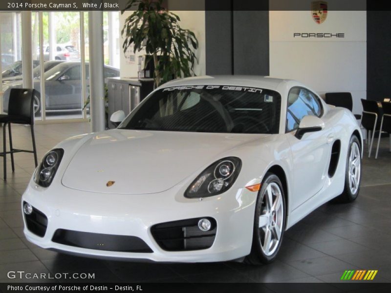 Front 3/4 View of 2014 Cayman S