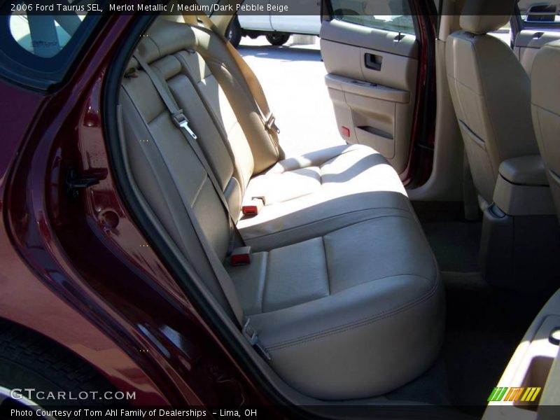 Merlot Metallic / Medium/Dark Pebble Beige 2006 Ford Taurus SEL