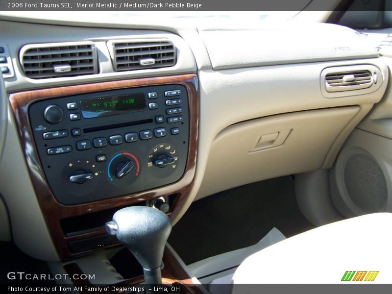 Merlot Metallic / Medium/Dark Pebble Beige 2006 Ford Taurus SEL