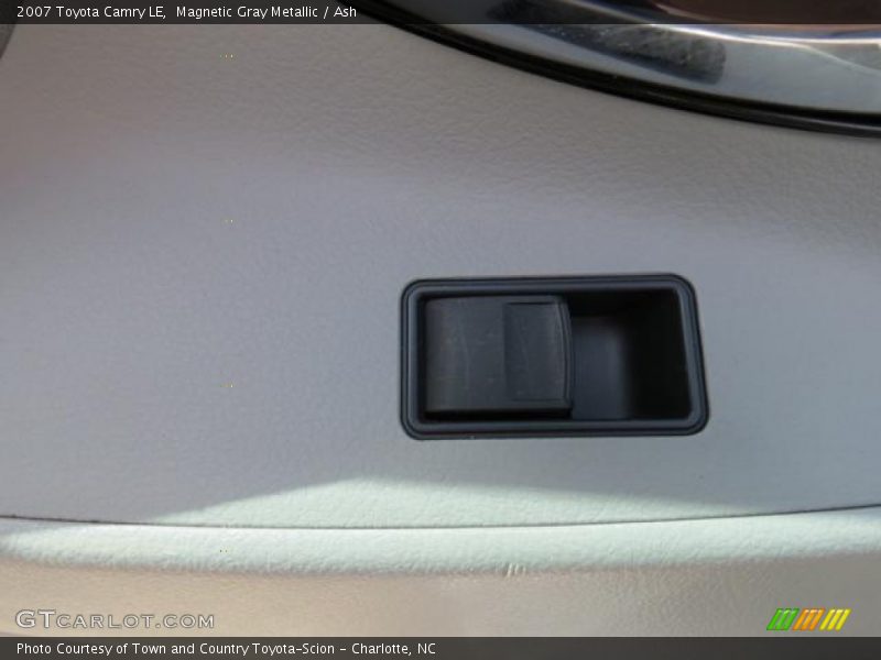 Magnetic Gray Metallic / Ash 2007 Toyota Camry LE