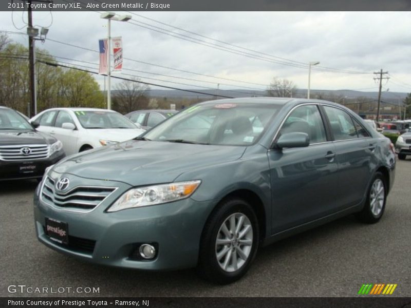 Aloe Green Metallic / Bisque 2011 Toyota Camry XLE
