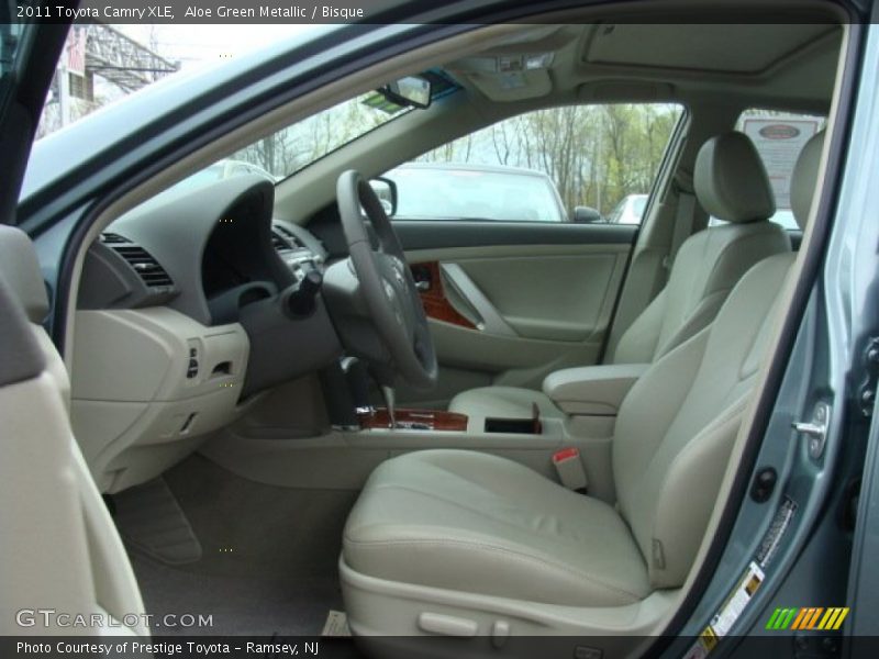 Aloe Green Metallic / Bisque 2011 Toyota Camry XLE