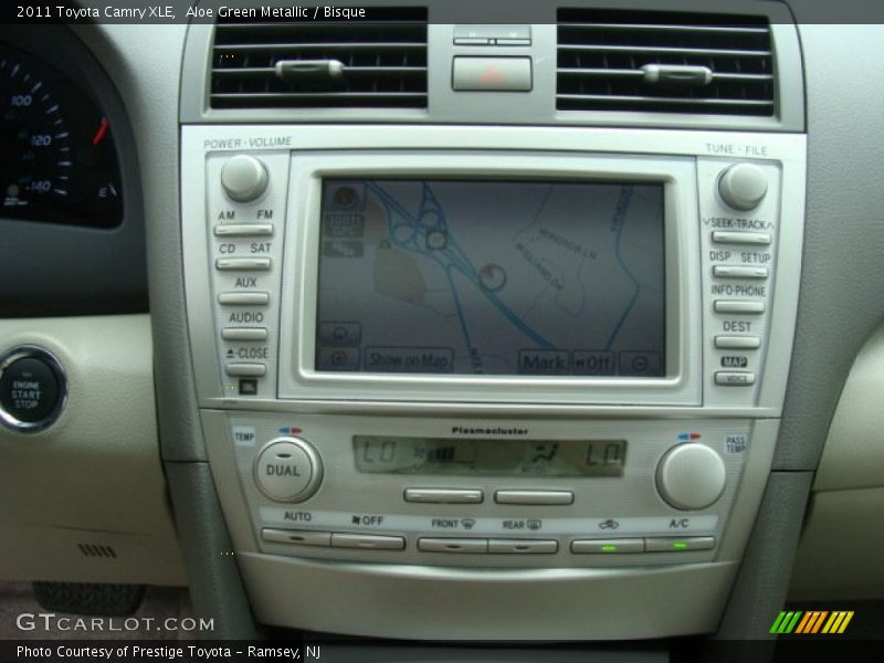 Aloe Green Metallic / Bisque 2011 Toyota Camry XLE