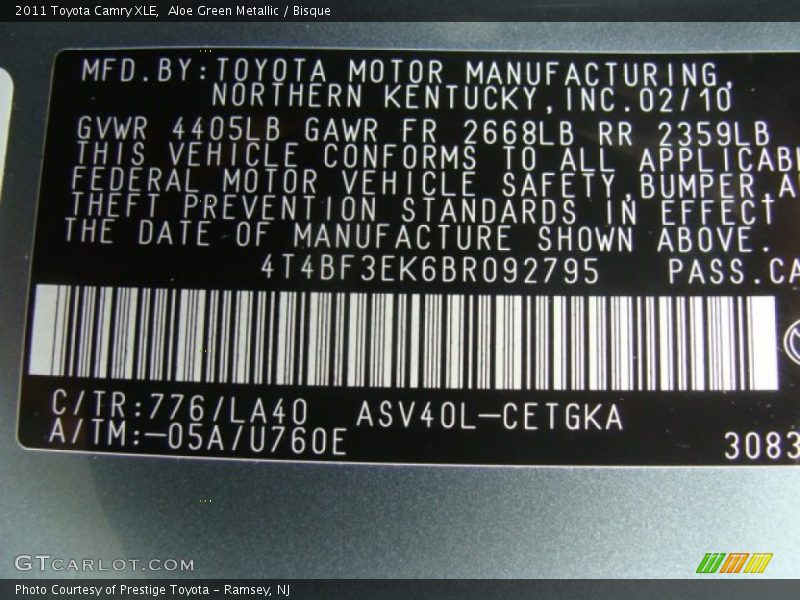 Aloe Green Metallic / Bisque 2011 Toyota Camry XLE