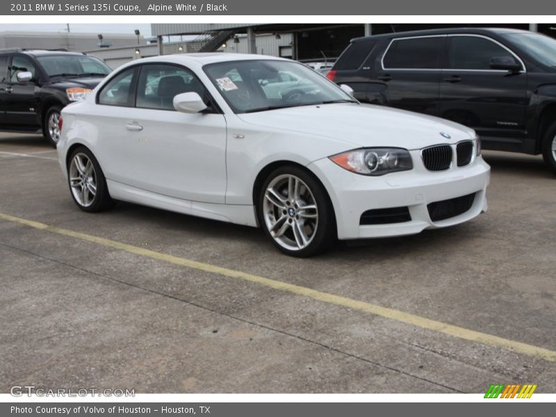 Front 3/4 View of 2011 1 Series 135i Coupe