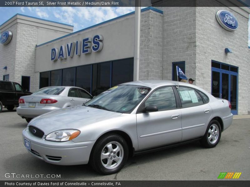 Silver Frost Metallic / Medium/Dark Flint 2007 Ford Taurus SE