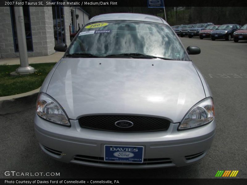 Silver Frost Metallic / Medium/Dark Flint 2007 Ford Taurus SE