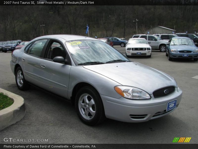 Silver Frost Metallic / Medium/Dark Flint 2007 Ford Taurus SE