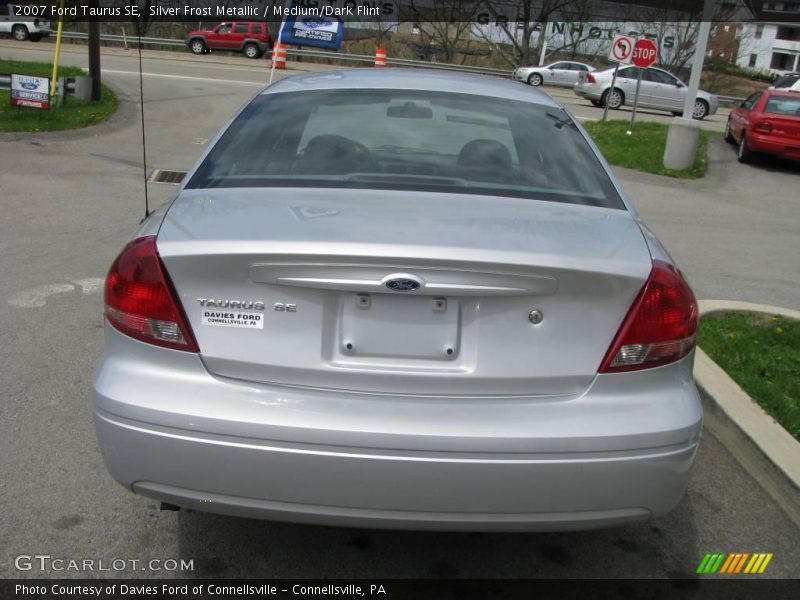 Silver Frost Metallic / Medium/Dark Flint 2007 Ford Taurus SE