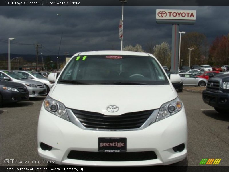 Super White / Bisque 2011 Toyota Sienna LE