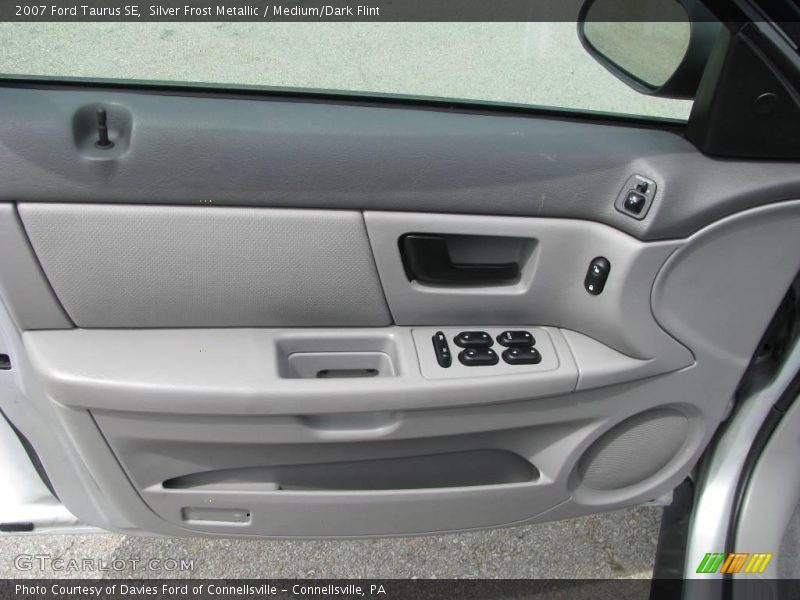 Silver Frost Metallic / Medium/Dark Flint 2007 Ford Taurus SE