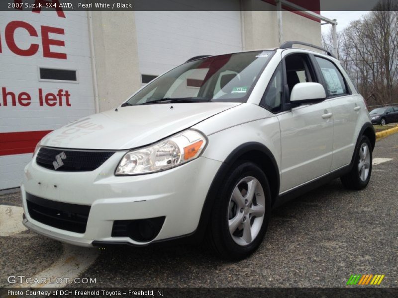 Pearl White / Black 2007 Suzuki SX4 AWD