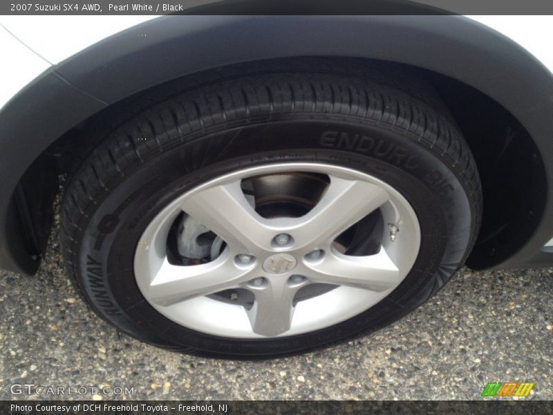 Pearl White / Black 2007 Suzuki SX4 AWD