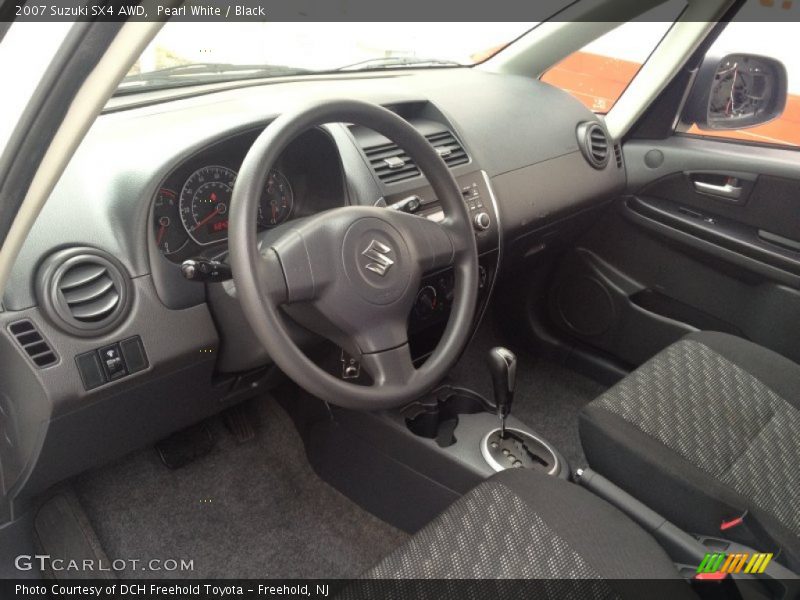 Pearl White / Black 2007 Suzuki SX4 AWD