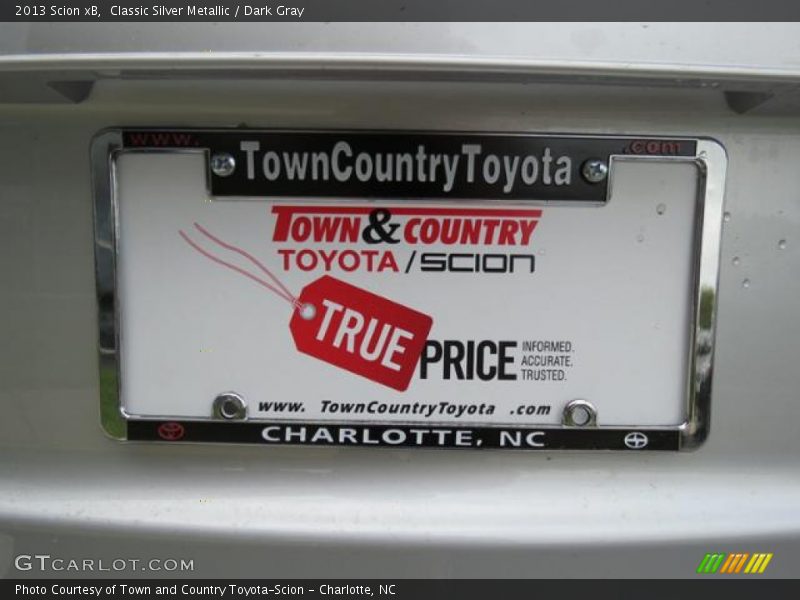 Classic Silver Metallic / Dark Gray 2013 Scion xB