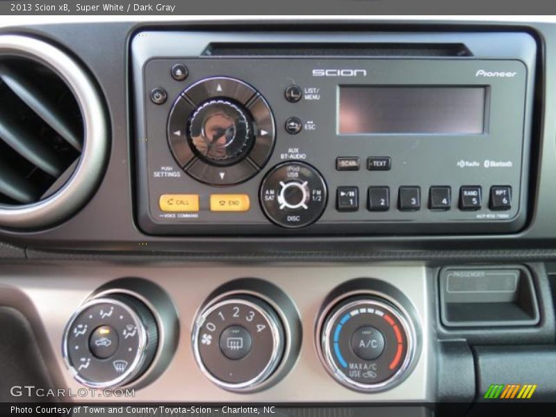 Super White / Dark Gray 2013 Scion xB