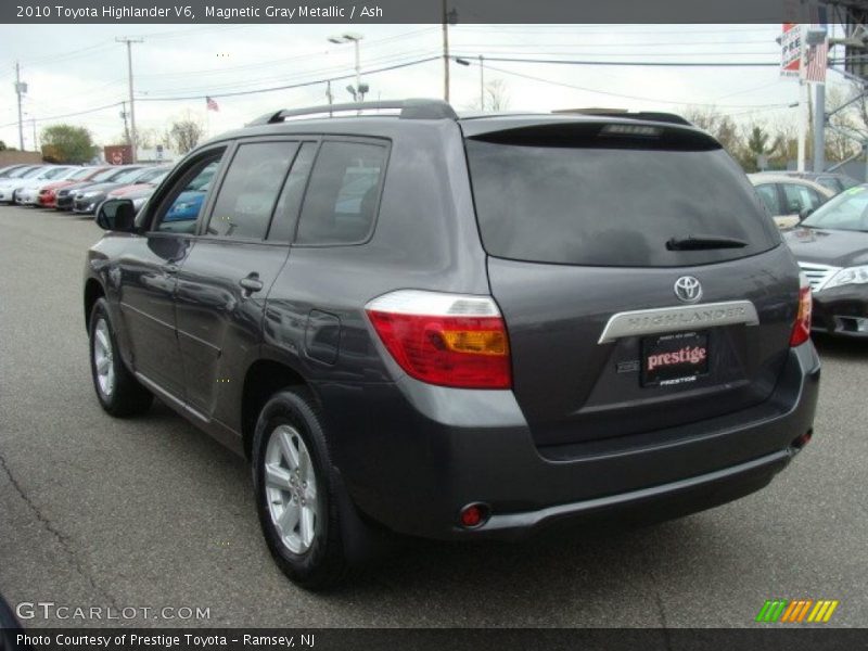 Magnetic Gray Metallic / Ash 2010 Toyota Highlander V6