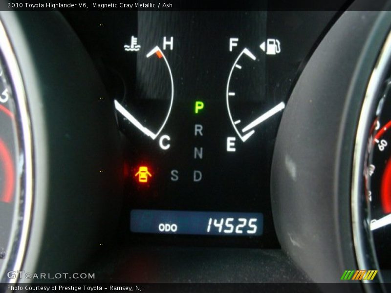 Magnetic Gray Metallic / Ash 2010 Toyota Highlander V6