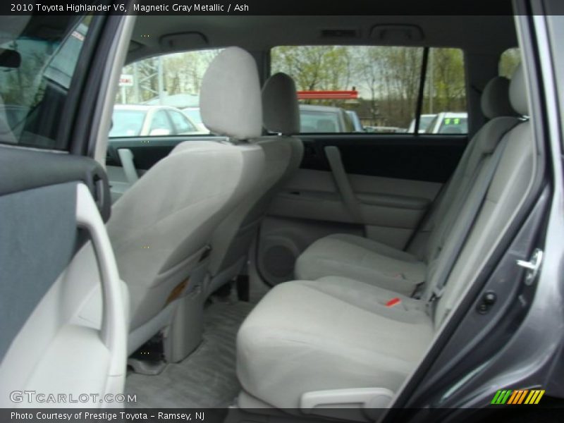 Magnetic Gray Metallic / Ash 2010 Toyota Highlander V6
