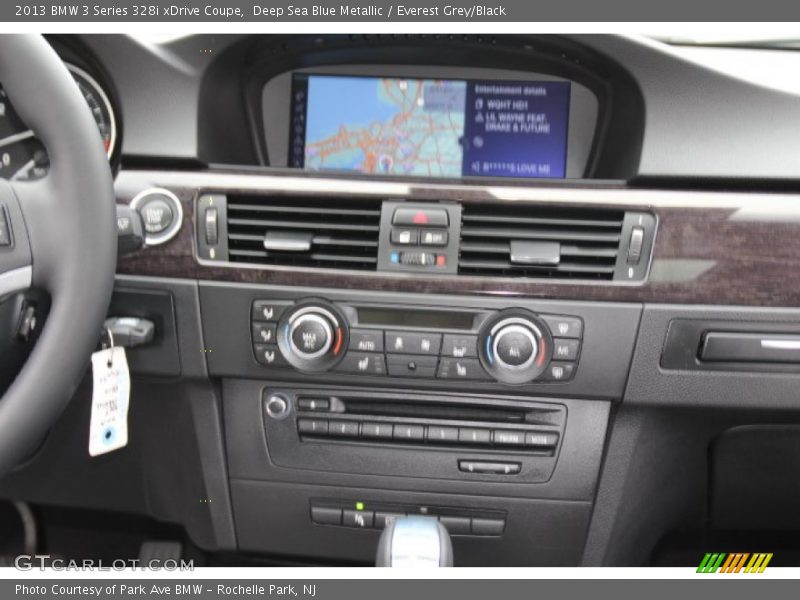 Controls of 2013 3 Series 328i xDrive Coupe