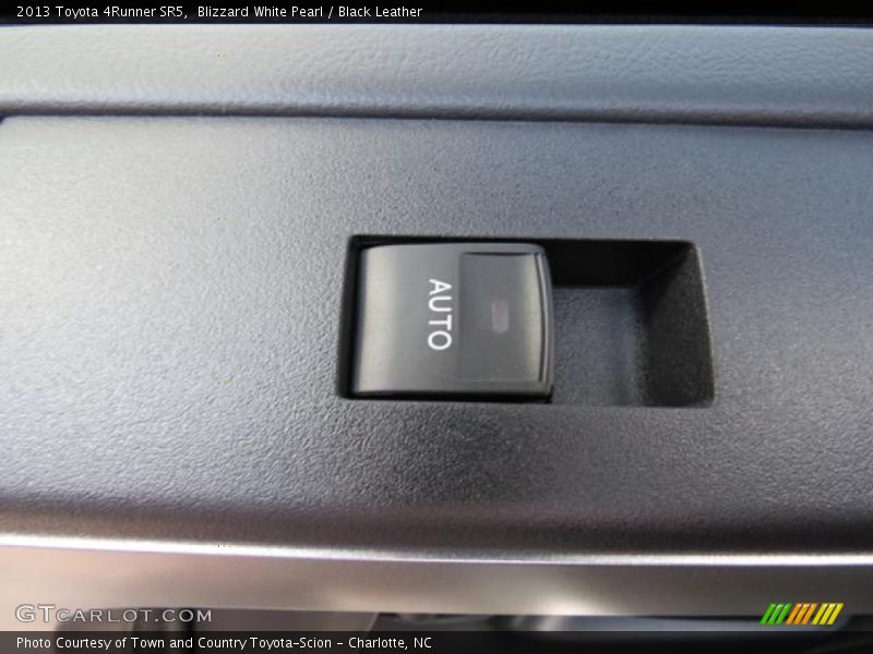 Blizzard White Pearl / Black Leather 2013 Toyota 4Runner SR5