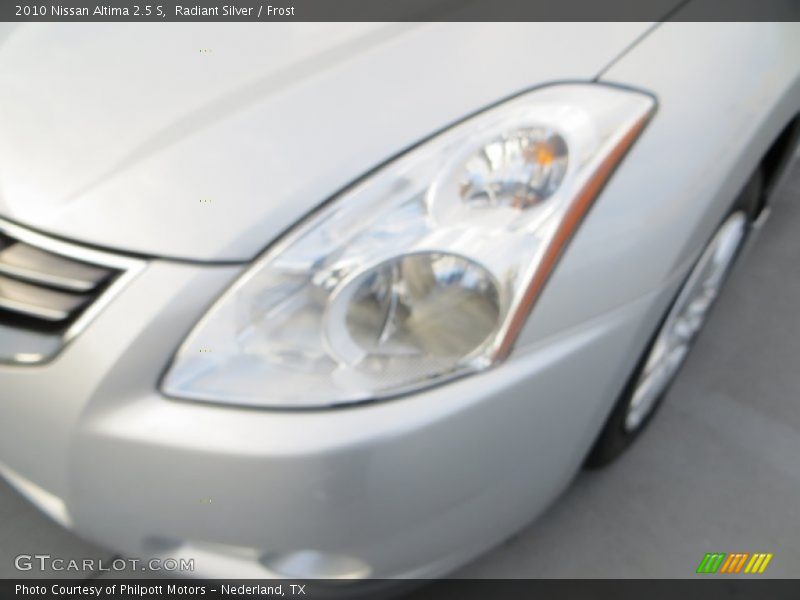 Radiant Silver / Frost 2010 Nissan Altima 2.5 S