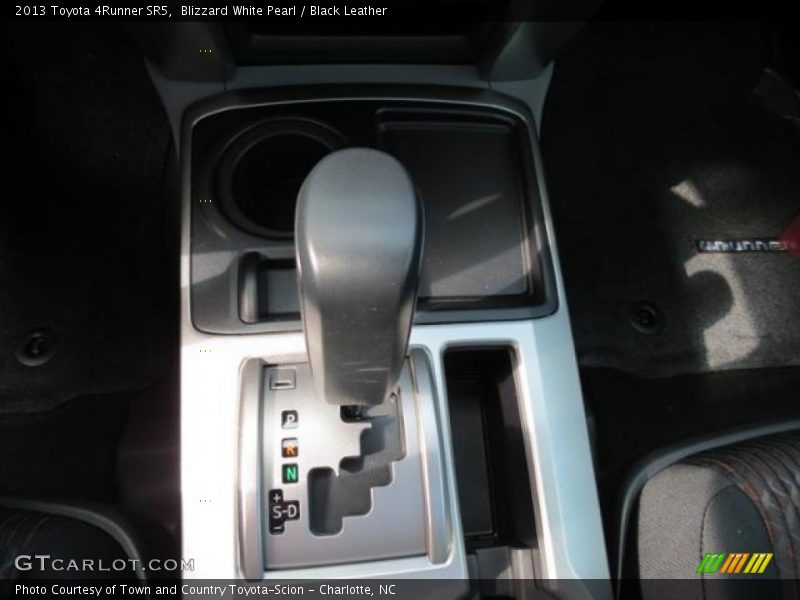 Blizzard White Pearl / Black Leather 2013 Toyota 4Runner SR5