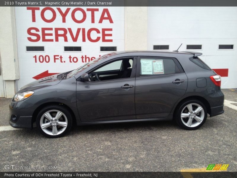 Magnetic Gray Metallic / Dark Charcoal 2010 Toyota Matrix S