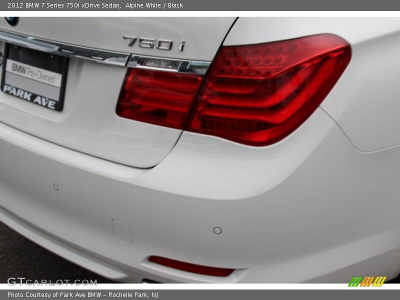 Alpine White / Black 2012 BMW 7 Series 750i xDrive Sedan