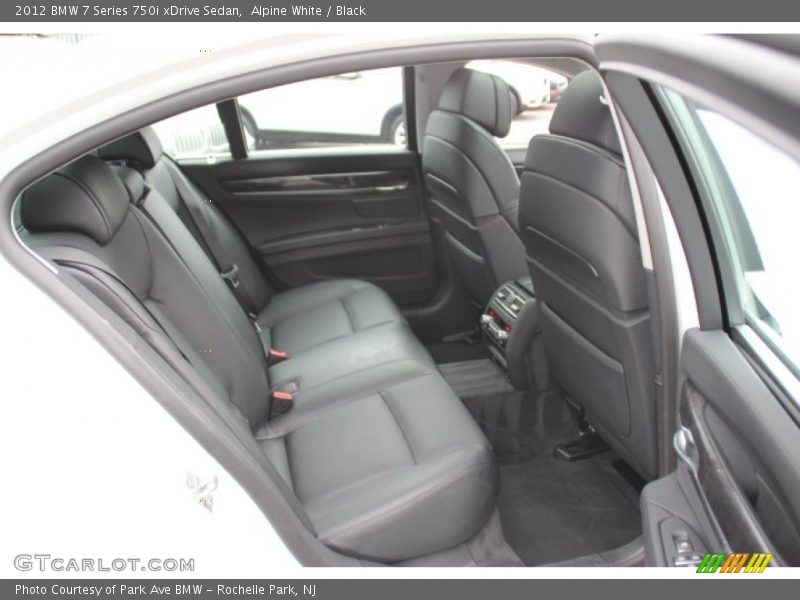 Alpine White / Black 2012 BMW 7 Series 750i xDrive Sedan